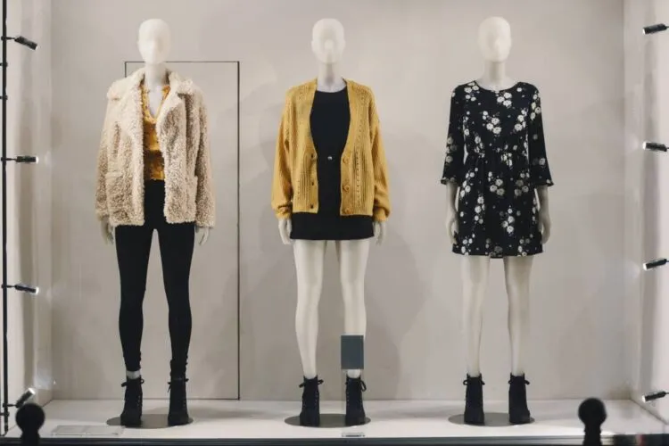 Vêtements accessoires mode made in France prêt-à-porter revendeur streetwear jeans pantalons