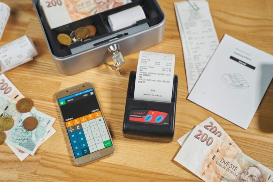 Boutiques_de_prêt_à_porter_:_les_avantages_d_une_caisse_enregistreuse