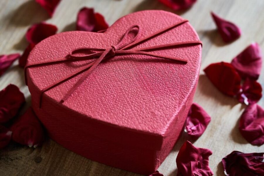 Célébrer_l_amour_unique_:_des_cadeaux_personnalisés_pour_elle_lors_de_la_Saint_Valentin