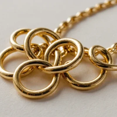 collier qui s'emmêle signification spirituelle