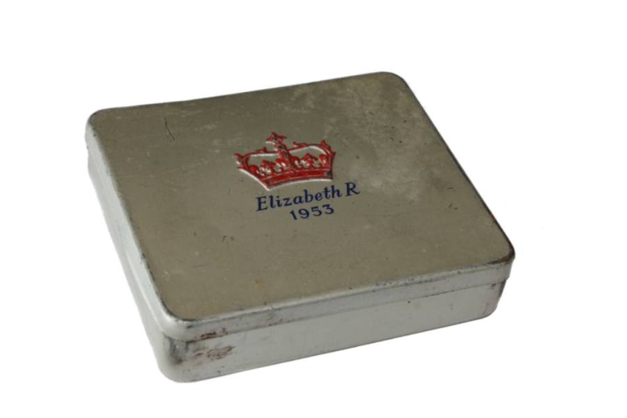 Etui_à_cigarettes,_un_accessoire_de_mode_parfait_pour_fumer_avec_style