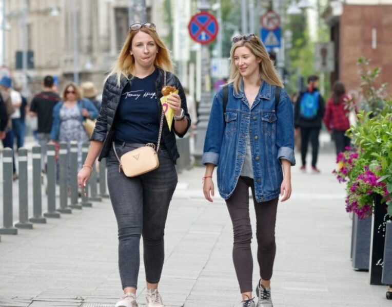 La_mode_grande_taille_:_élégance_et_confort_pour_toute_occasion