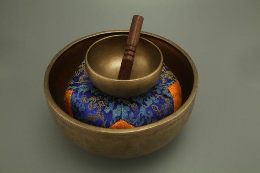 Les_bienfaits_des_bols_tibétains_dans_la_méditation_et_la_relaxation_profonde