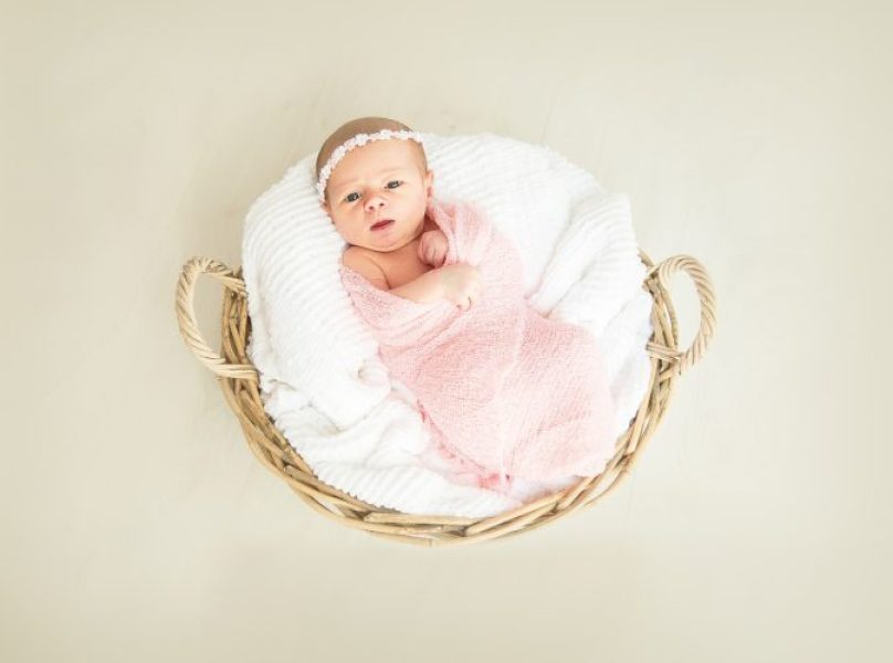 Quel_fumigène_utiliser_pour_annoncer_la_naissance_d_une_fille_?
