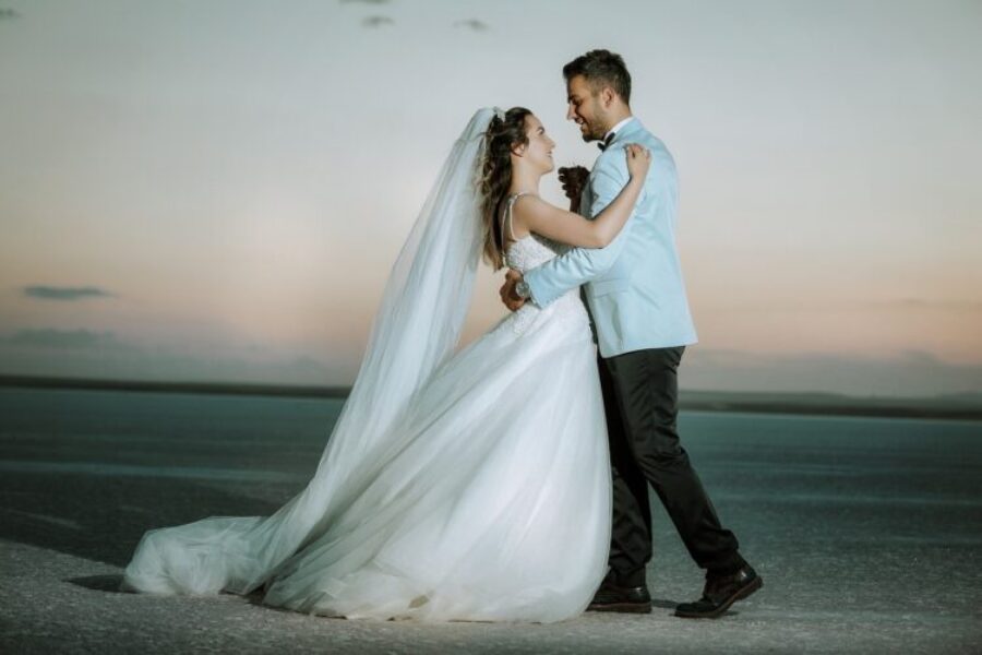 Votre_guide_pratique_du_mariage_:_l_essentiel_à_connaître_sur_les_tenues