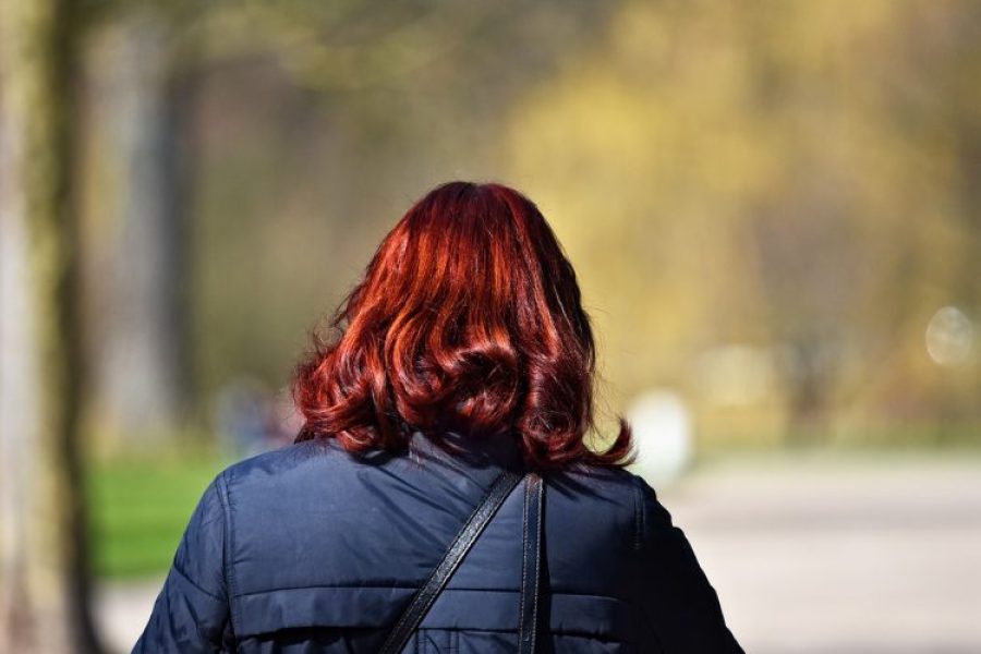 cheveux_auburn_:_quelle_est_la_différence_entre_auburn_et_acajou_?